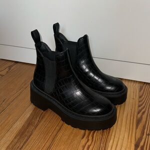 Steve Madden Chelsea Boot Size 7